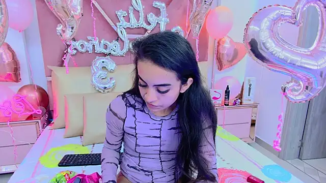 Leslie Bussh  online show from January 11, 11:50 am