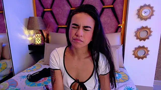 Leslie Bussh  online show from February 12, 12:05 pm