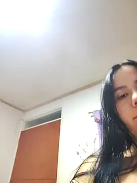 Snapshot of valen-sexx chatting on April 23, 3:35 am valen-sexx online show from April 23, 3:35 am