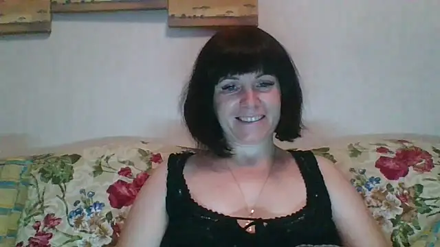 SecretSienna  online show from October 17, 8:10 pm
