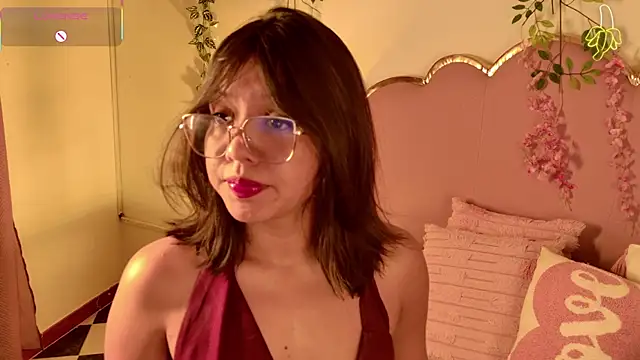 Lauuu2007 online show from April 1, 9:34 pm