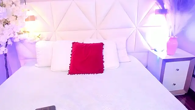 Snapshot of Adara__carter_ chatting on October 3, 7:54 am Adara carter online show from October 3, 7:54 am