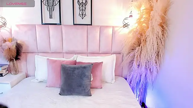 Snapshot of Adara__carter_ chatting on January 15, 3:32 am Adara carter online show from January 15, 3:32 am