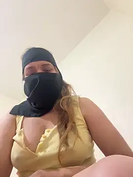 Wild-Nayra online show from February 16, 9:02 pm