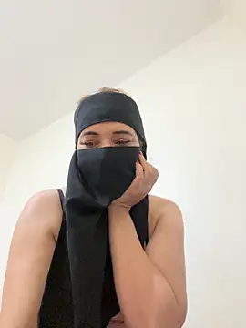 Snapshot of Wild-Nayra chatting on October 16, 2:47 pm Wild-Nayra online show from October 16, 2:47 pm