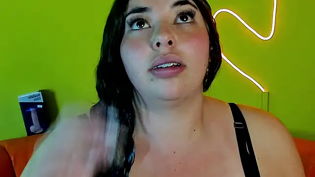 Snapshot of Bagiolett chatting on October 17, 7:04 pm Bagiolett online show from October 17, 7:04 pm