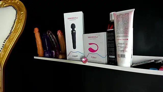 Snapshot of Bagiolett chatting on November 7, 7:29 pm Bagiolett online show from November 7, 7:29 pm