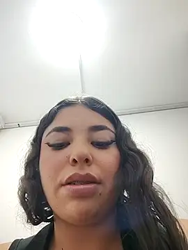 Snapshot of Bagiolett chatting on October 18, 9:17 pm Bagiolett online show from October 18, 9:17 pm