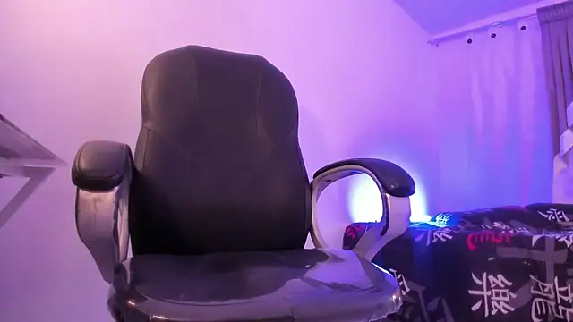 weesley boy online show from January 14, 1:15 pm