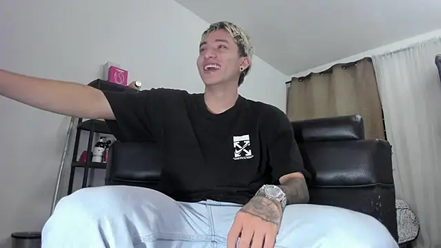 weesley boy online show from November 6, 12:36 am