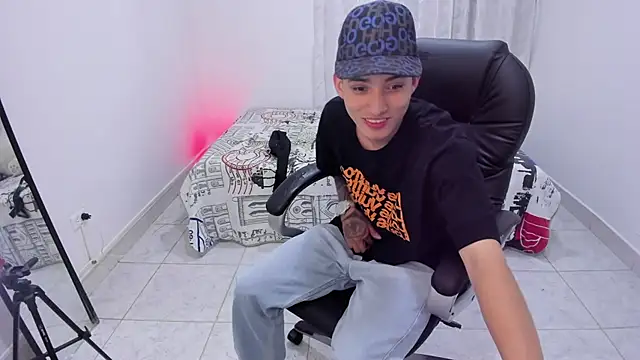 weesley boy online show from September 26, 4:19 am