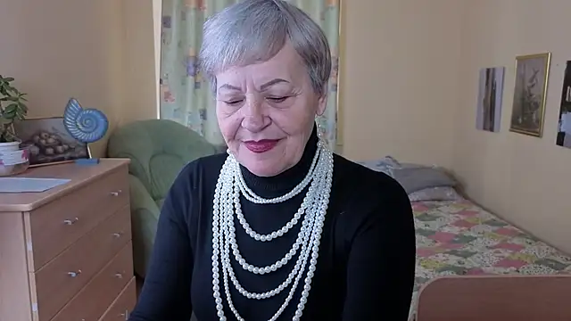 Freya Fable online show from October 2, 8:18 am