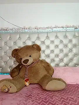 Snapshot of ZARAY_1118 chatting on October 25, 9:26 pm ZARAY 1118 online show from October 25, 9:26 pm