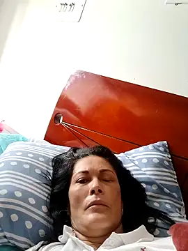 Snapshot of ZARAY_1118 chatting on December 5, 5:22 pm ZARAY 1118 online show from December 5, 5:22 pm