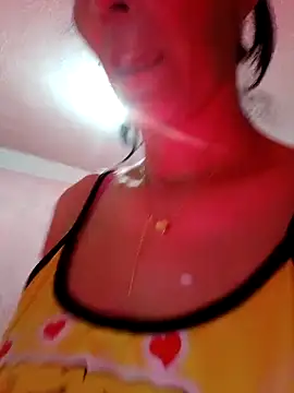 Snapshot of ZARAY_1118 chatting on November 9, 1:20 am ZARAY 1118 online show from November 9, 1:20 am