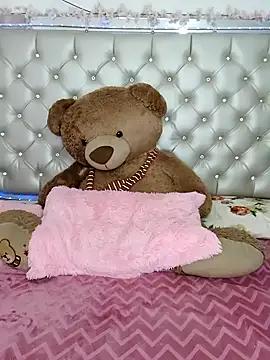 Snapshot of ZARAY_1118 chatting on October 28, 6:29 pm ZARAY 1118 online show from October 28, 6:29 pm