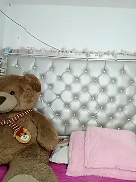 Snapshot of ZARAY_1118 chatting on November 6, 8:57 pm ZARAY 1118 online show from November 6, 8:57 pm