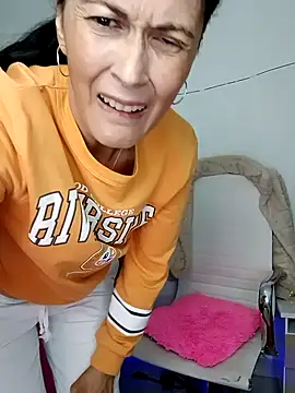 Snapshot of ZARAY_1118 chatting on October 22, 10:52 pm ZARAY 1118 online show from October 22, 10:52 pm