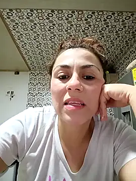 vanessa-titisM online show from September 25, 3:45 am