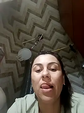 vanessa-titisM online show from May 13, 1:45 am