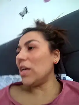 vanessa-titisM online show from May 6, 4:55 pm