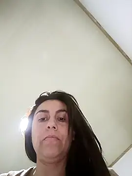 vanessa-titisM online show from February 1, 7:50 am