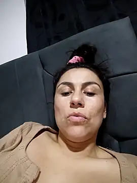 vanessa-titisM online show from March 15, 2:40 am