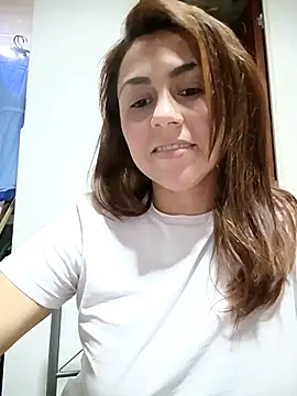 vanessa-titisM online show from October 5, 2:02 am