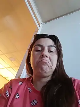 vanessa-titisM online show from May 23, 3:33 pm