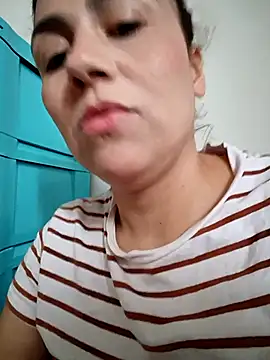 vanessa-titisM online show from October 5, 8:10 pm