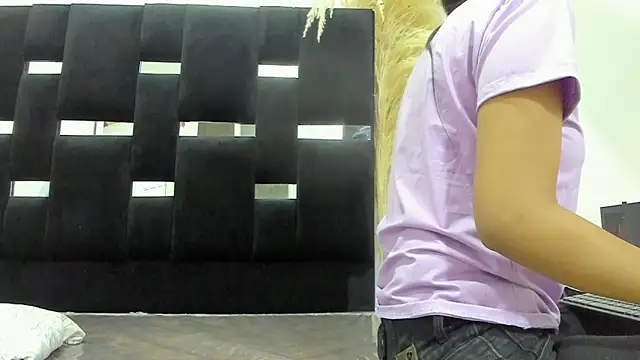 Snapshot of Maeve6721 chatting on October 7, 11:22 am Maeve6721 online show from October 7, 11:22 am