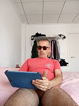 EmilioTaladdro online show from May 17, 1:22 pm
