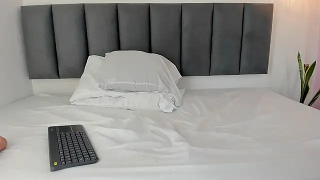 dulce mmg online show from December 4, 7:13 pm