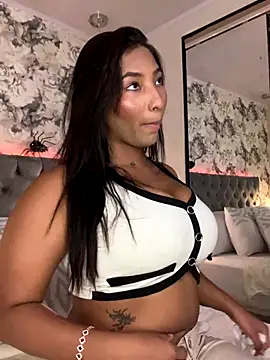 lilith storm online show from October 22, 5:45 pm