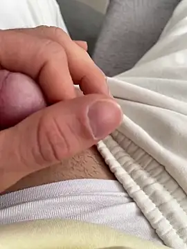 Milike 93 online show from October 19, 12:41 pm