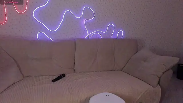 Nutsy Kitty online show from November 26, 10:43 pm