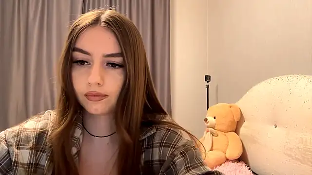 CatherinDream online show from December 3, 12:59 pm