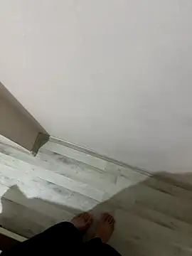 LAZ3R1 online show from November 3, 1:00 am