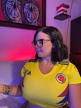 GabyMejiaa online show from November 15, 10:47 pm