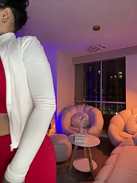 GabyMejiaa online show from April 15, 3:45 am