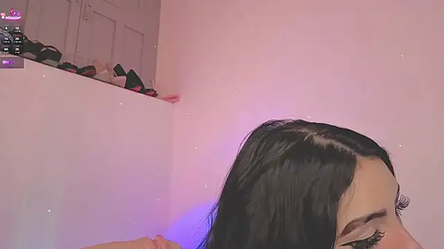 ashlynnlowe  online show from November 16, 7:29 pm