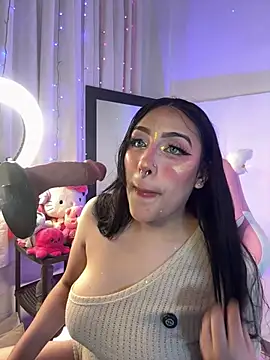 ashlynnlowe  online show from April 8, 10:44 pm