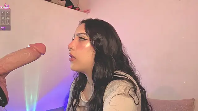 ashlynnlowe  online show from November 22, 7:46 pm