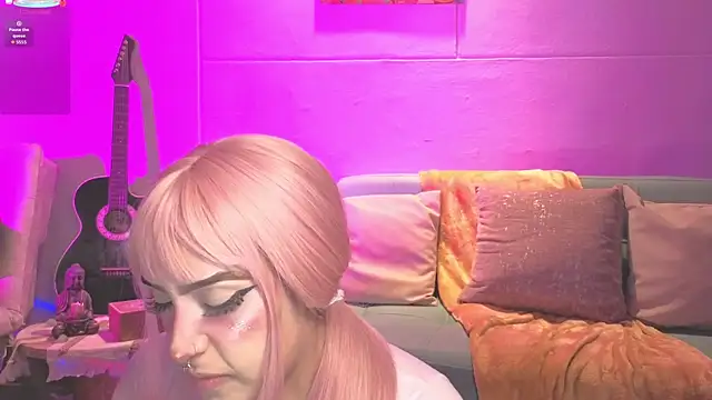 ashlynnlowe  online show from September 29, 8:14 pm