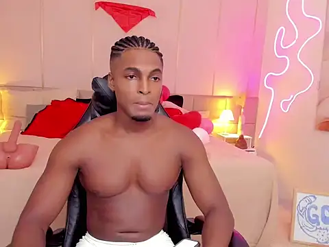 Snapshot of SoHighAngel chatting on February 14, 10:43 pm SoHighAngel online show from February 14, 10:43 pm