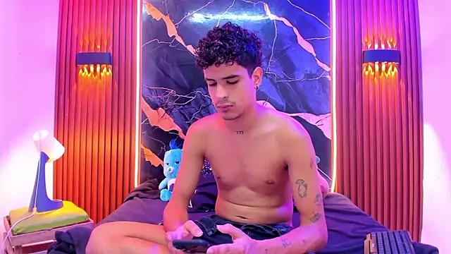 Lucky boys  X online show from February 11, 6:19 pm