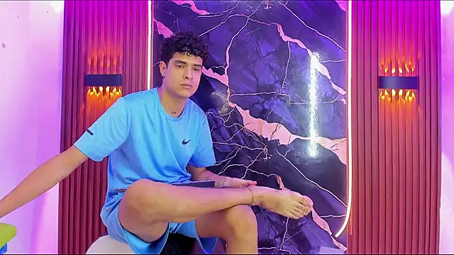 Lucky boys  X online show from April 12, 3:15 pm