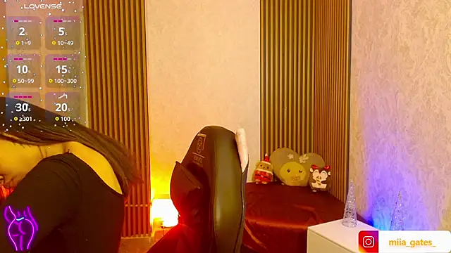 Miagates tay online show from November 12, 2:48 am