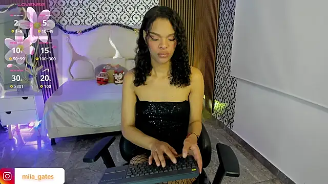 Miagates tay online show from November 25, 3:29 am