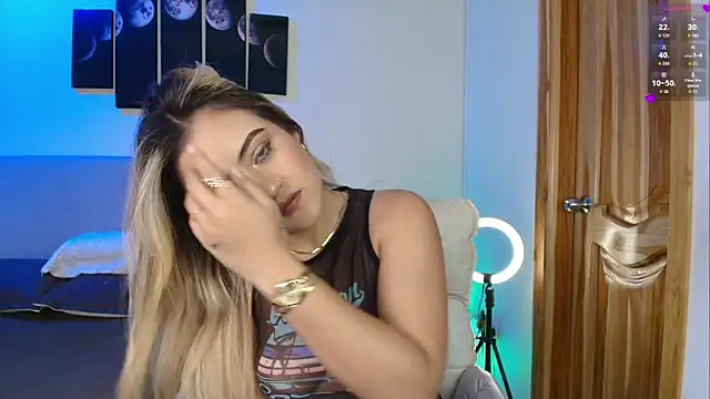 MaryMoon  online show from March 29, 5:58 pm